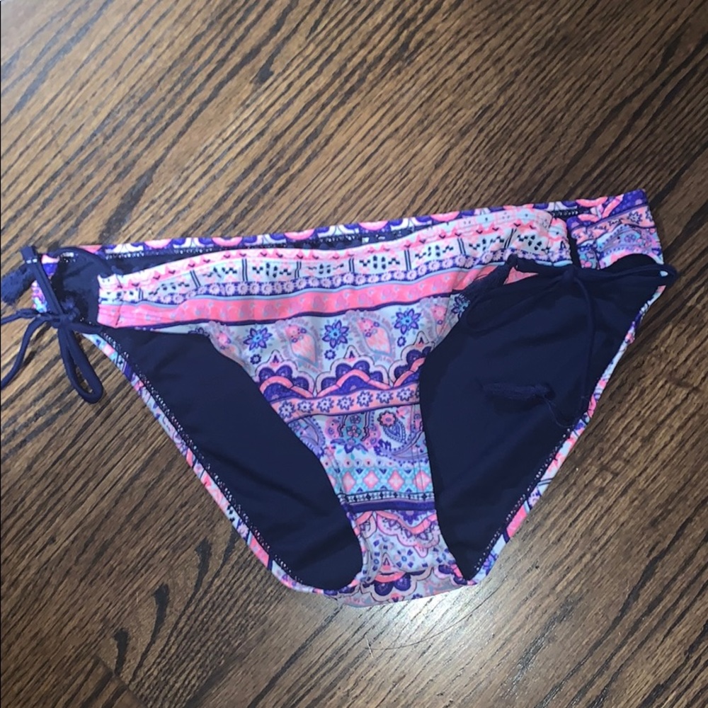 Bathing suit bottoms